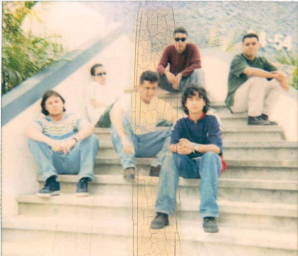 Malacates frente a las oficinas de elPeriódico en 1998